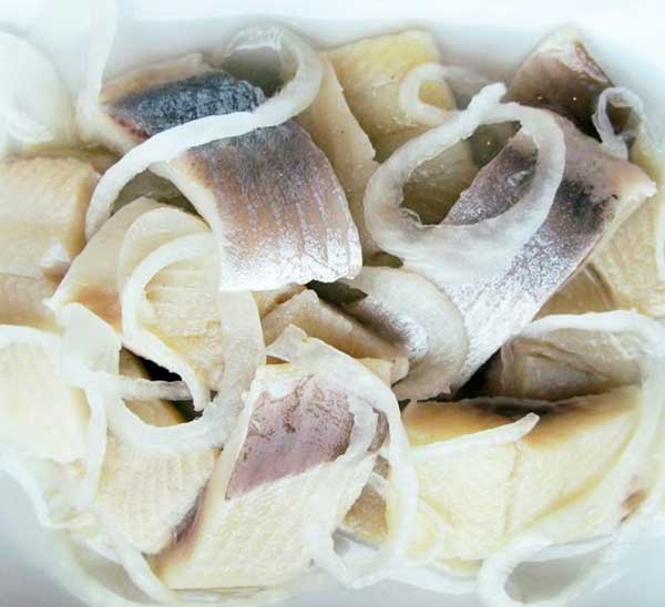 Как выбрать и купить хорошую соленую сельдь на Новогодний стол Как выбрать и купить хорошую соленую сельдь на Новогодний стол