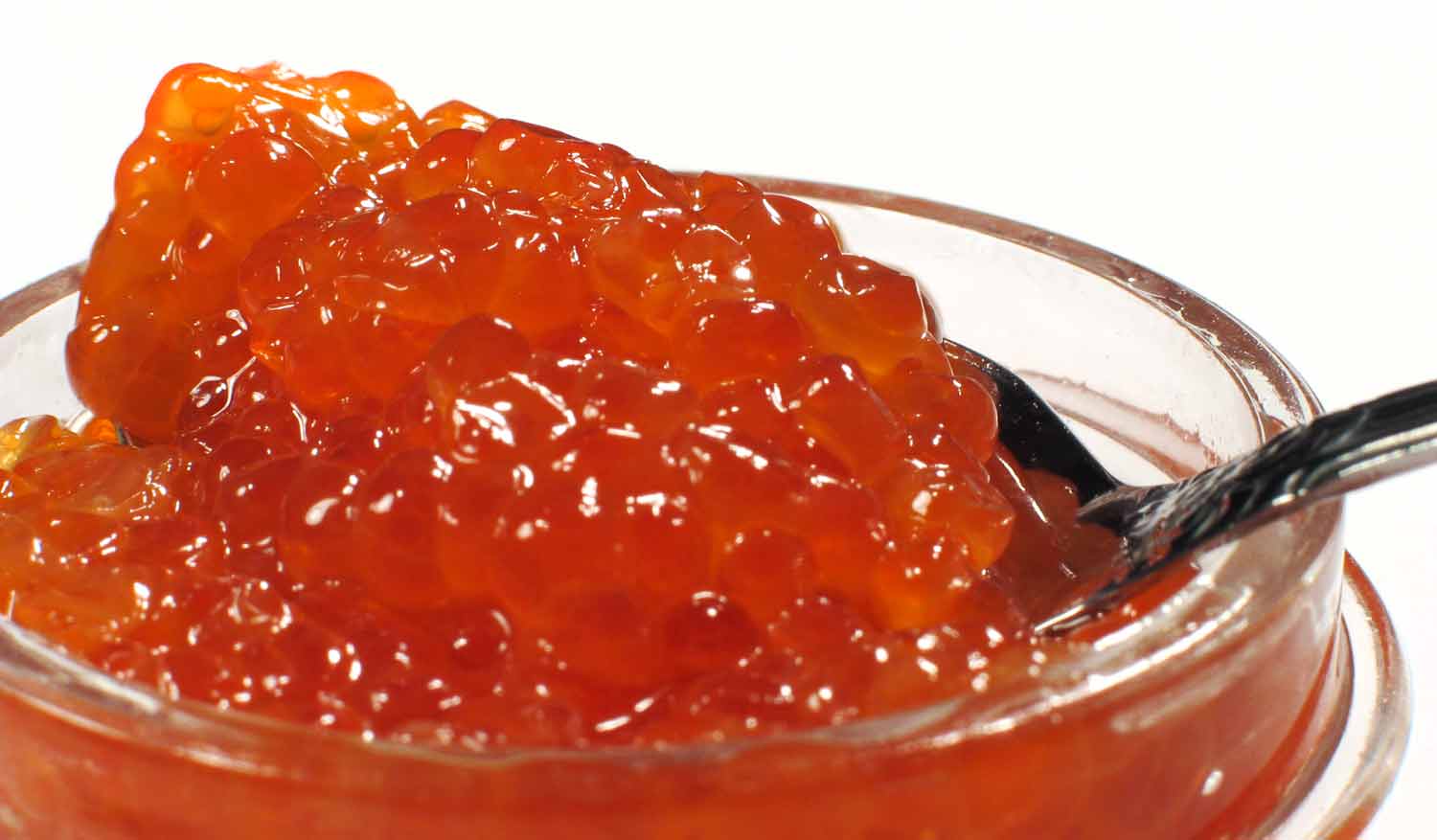 Красная икра на Новый год - как выбрать и купить, на что смотреть?