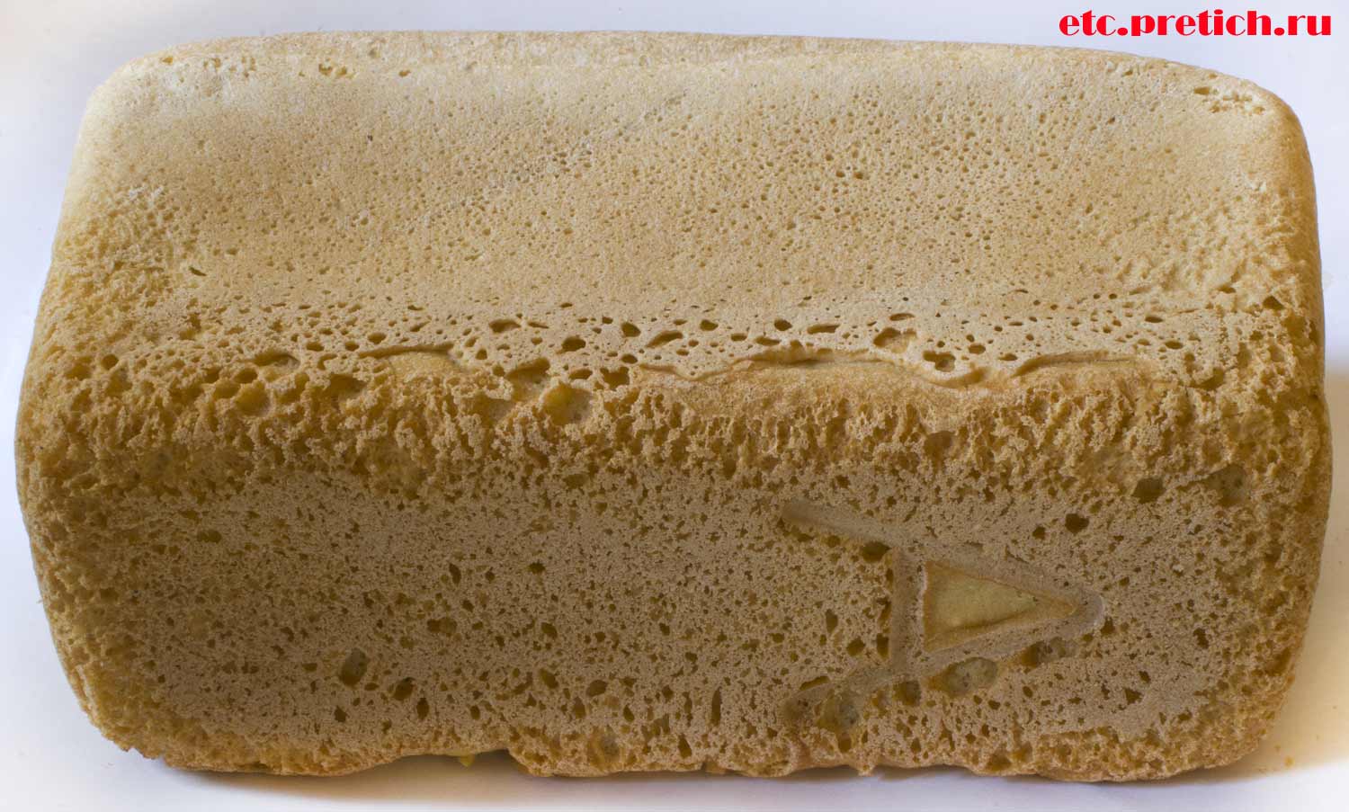 Буква А на булке хлеба Аксай нан, социальный формовой